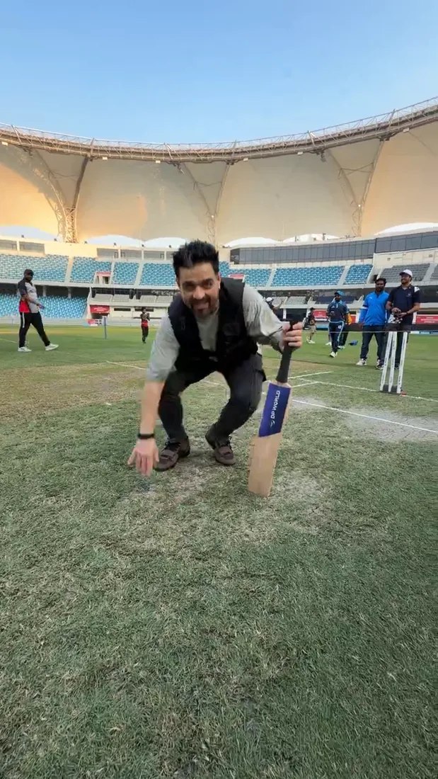 Cricket: out on the field, hosting video thumbnail